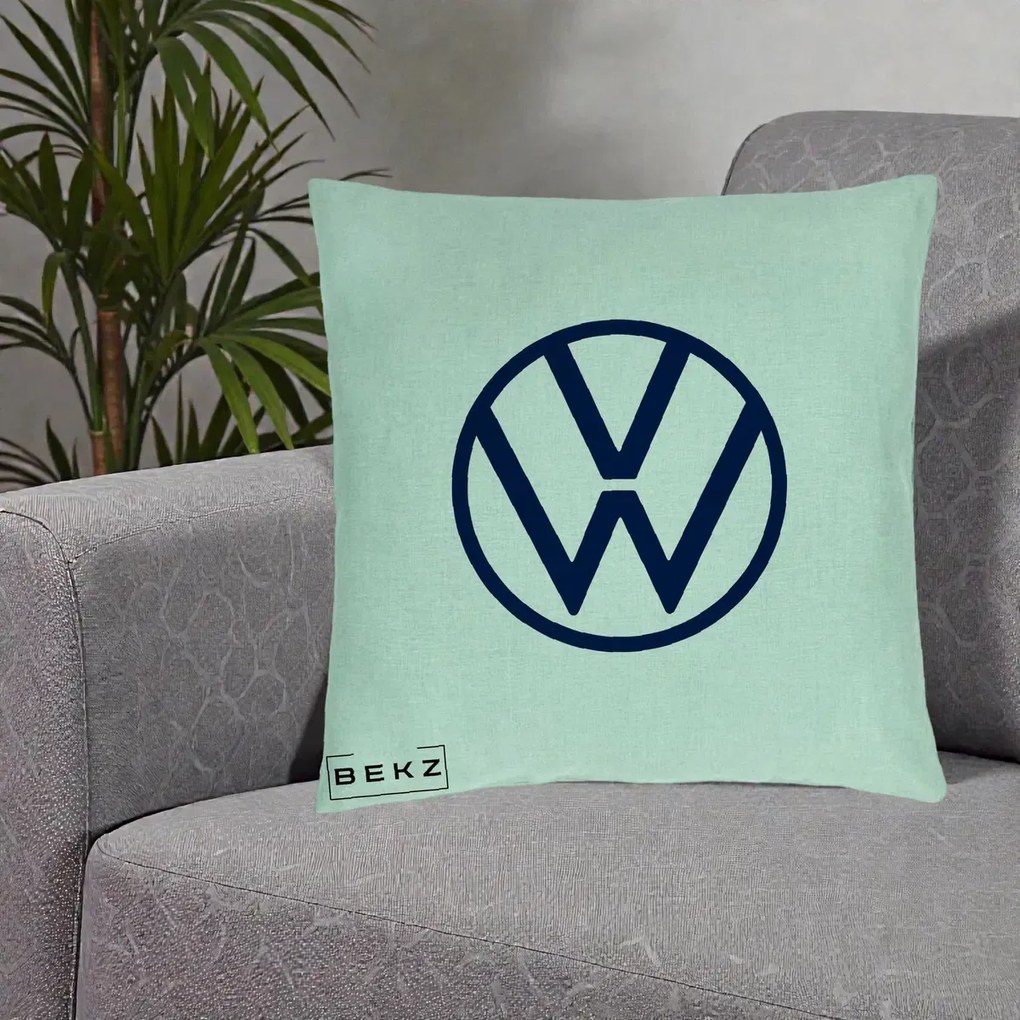 Perna Personalizata cu emblema Volkswagen, 40x40 cm, Verde Menta, Husa Detasabila, Perna Inclusa, BEKZ®