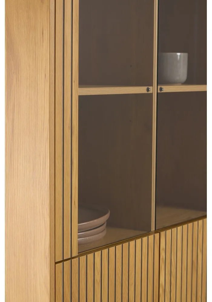 Vitrină în culoare naturală cu aspect de lemn de stejar 80x180x40 cm Jaipur – Actona