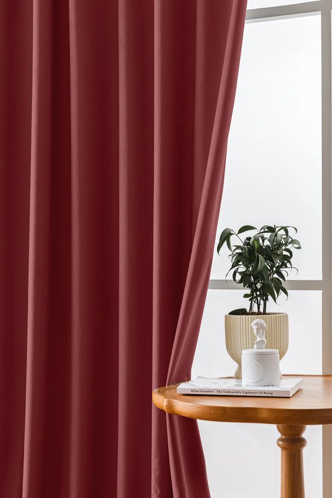 Draperie opaca visiniu VELVET 135x250 cm Sistem de agatare: Rejansa