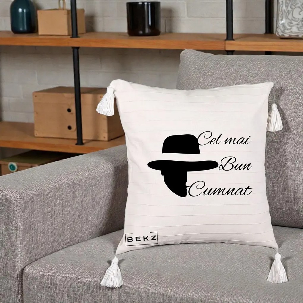 Cadou pentru Cumnat - Perna Personalizata Cel mai Bun Cumnat cu Silueta Palarie, 40x40 cm, Bej cu Franjuri, Husa Detasabila, Perna Inclusa, BEKZ®
