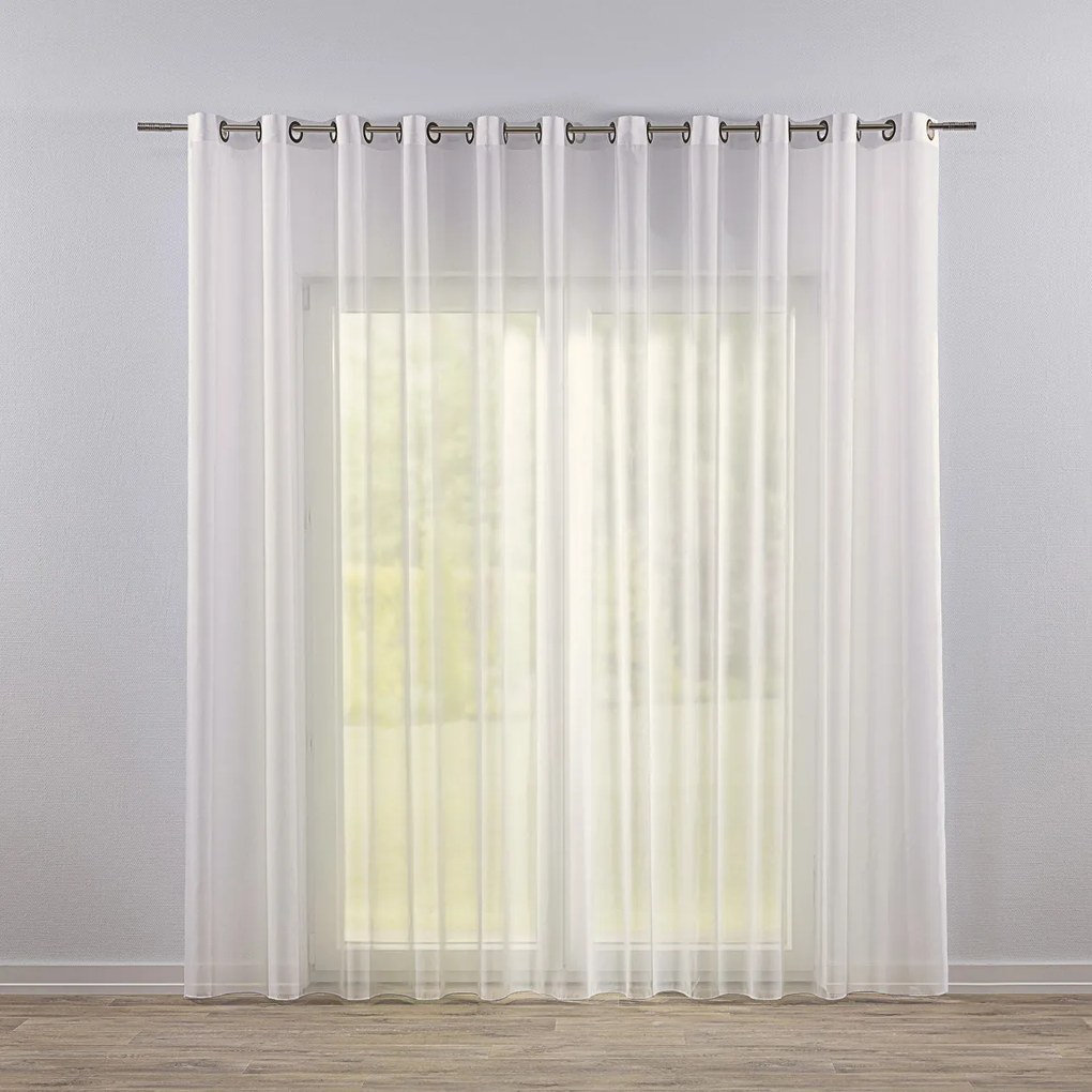 Draperie cu ochi