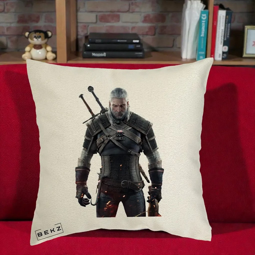 Perna Personalizata The Witcher Geralt of Rivia Portret, 40x40 cm, Ecru, Husa Detasabila, Perna Inclusa, BEKZ®