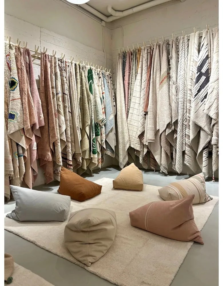 Fotoliu puf pentru copii bej Cleo Natural – Lorena Canals