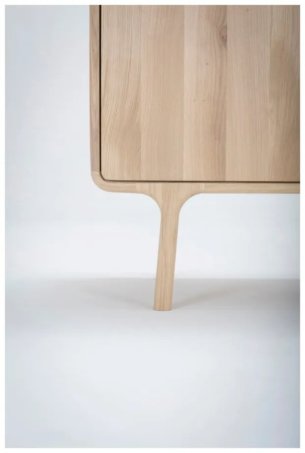 Comodă cu sertar din lemn masiv de stejar Gazzda Fawn