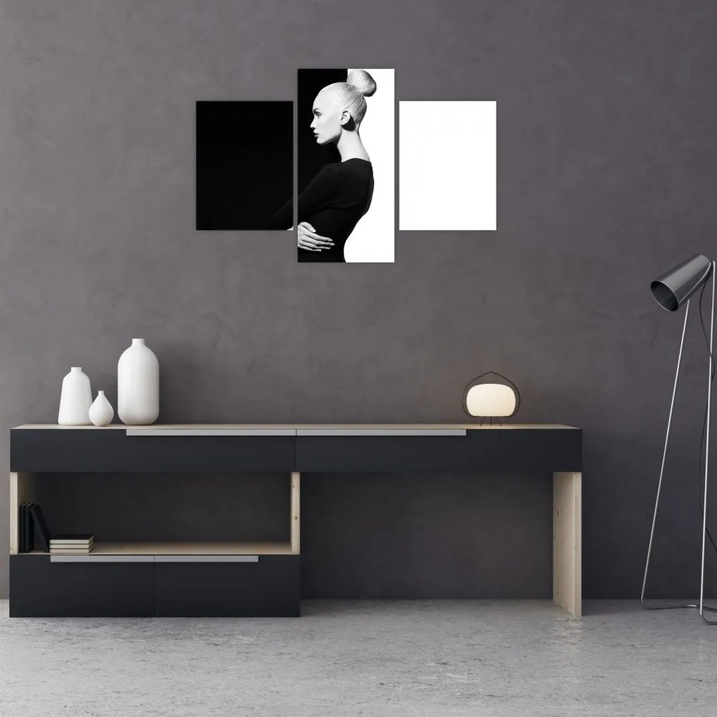 Tablou - O femeie à la yin și yang (90x60 cm)