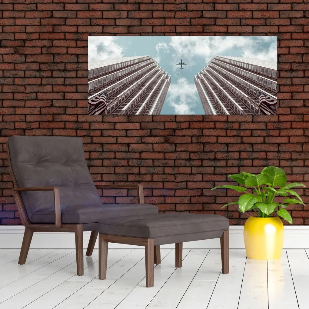 Tablou cuavion între clădiri (120x50 cm)