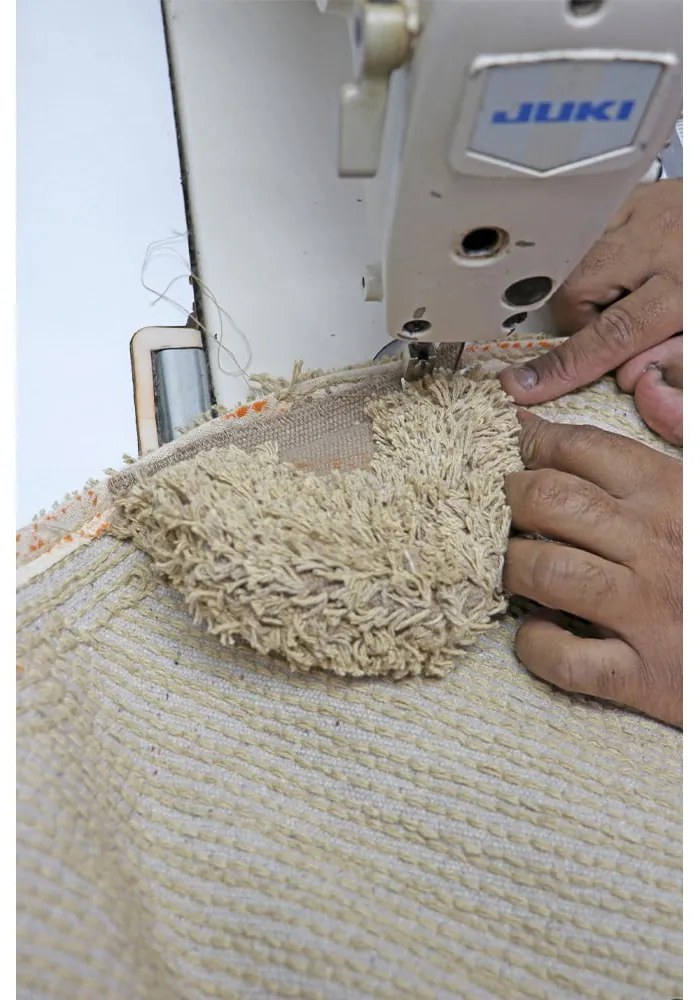 Covor pentru copii bej lavabil/țesut manual din bumbac 120x122 cm Bear – Lorena Canals