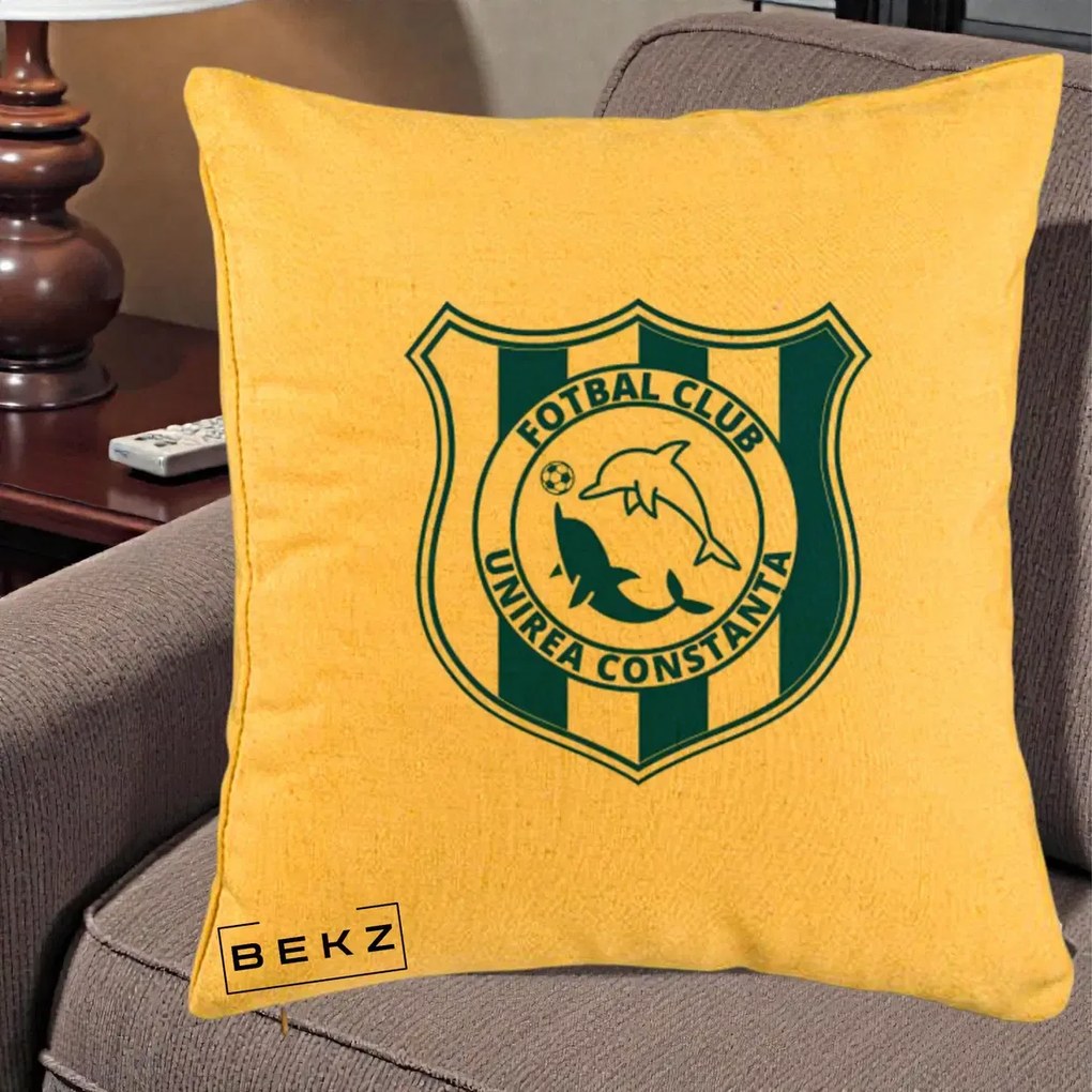Perna Personalizata FC Unirea Constanta Fotbal, 40x40 cm, Galben, Husa Detasabila, Perna Inclusa, BEKZ®