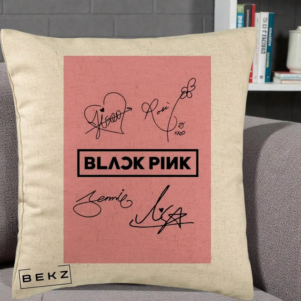Perna Personalizata K-pop BLACKPINK Semnaturi Roz, 40x40 cm, Bej, Husa Detasabila, Perna Inclusa, BEKZ®