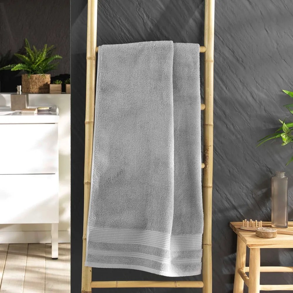 Prosop gri deschis din bumbac din frotir 70x130 cm Tendresse – douceur d'intérieur