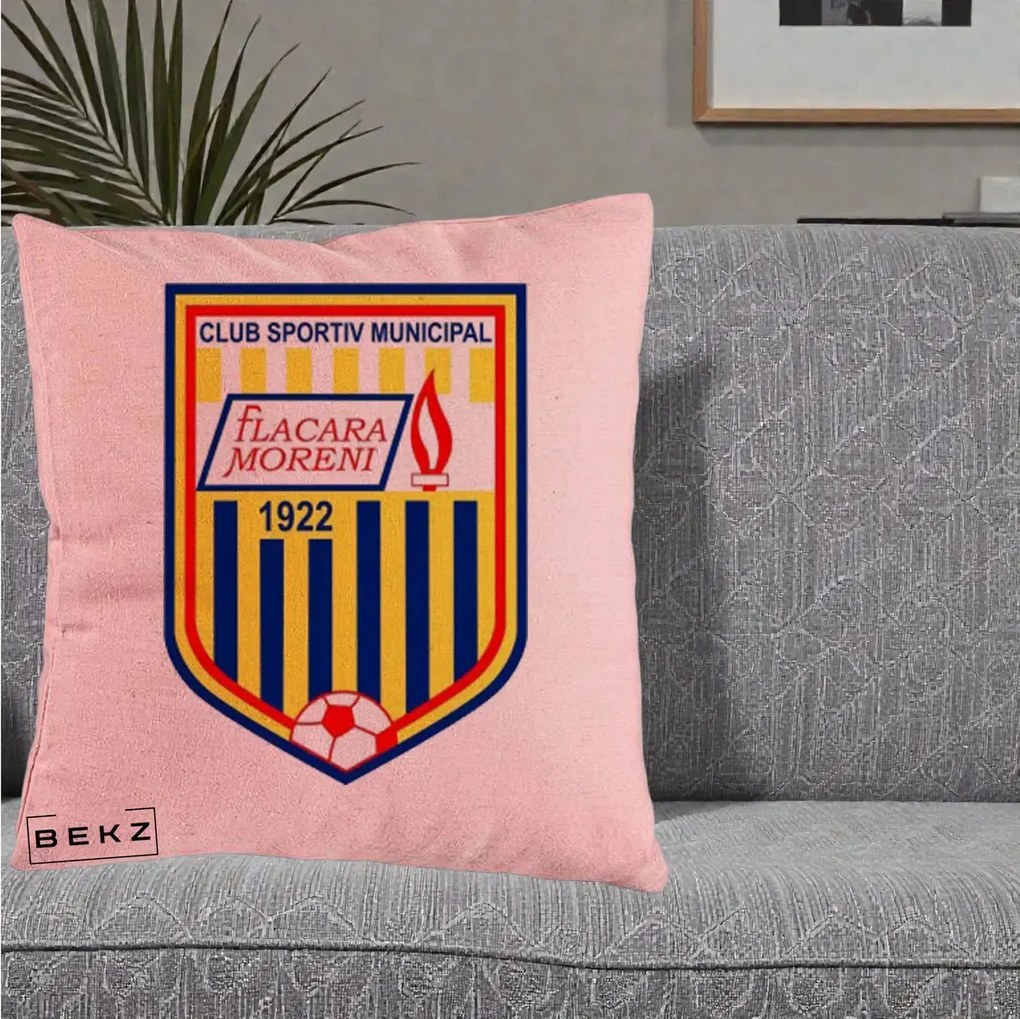 Perna Personalizata CSM Flacara Moreni 1922 Fotbal, 40x40 cm, Roz, Husa Detasabila, Perna Inclusa, BEKZ®