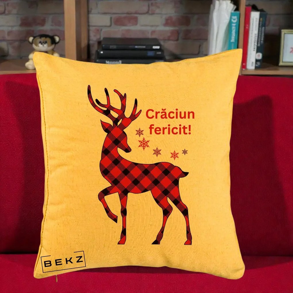 Perna Decorativa Ren Tartan Craciun Fericit, 40x40 cm, Galben, Husa Detasabila, Perna Inclusa, BEKZ®