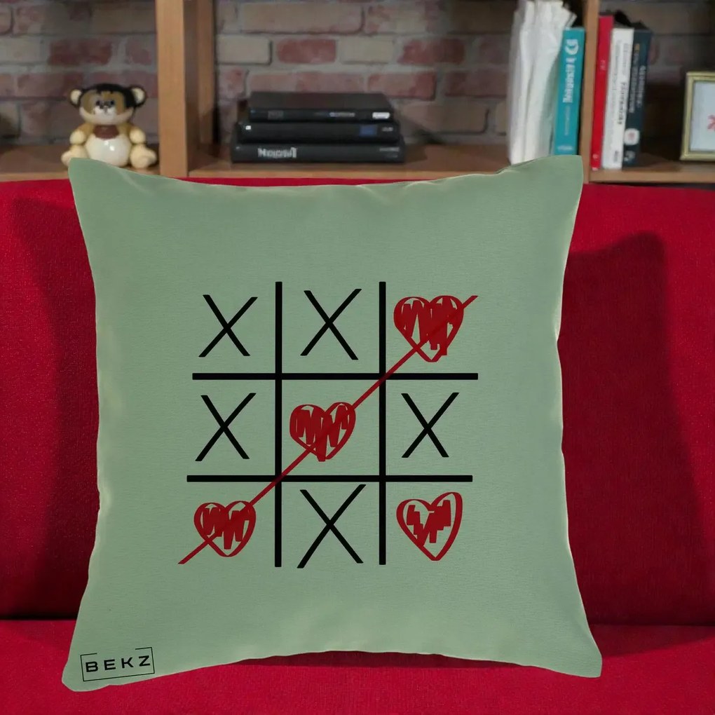 Cadou Romantic - Perna Personalizata Love Joc X si Inima cu Castigator Iubire, 40x40 cm, Verde, Husa Detasabila, Perna Inclusa, BEKZ®