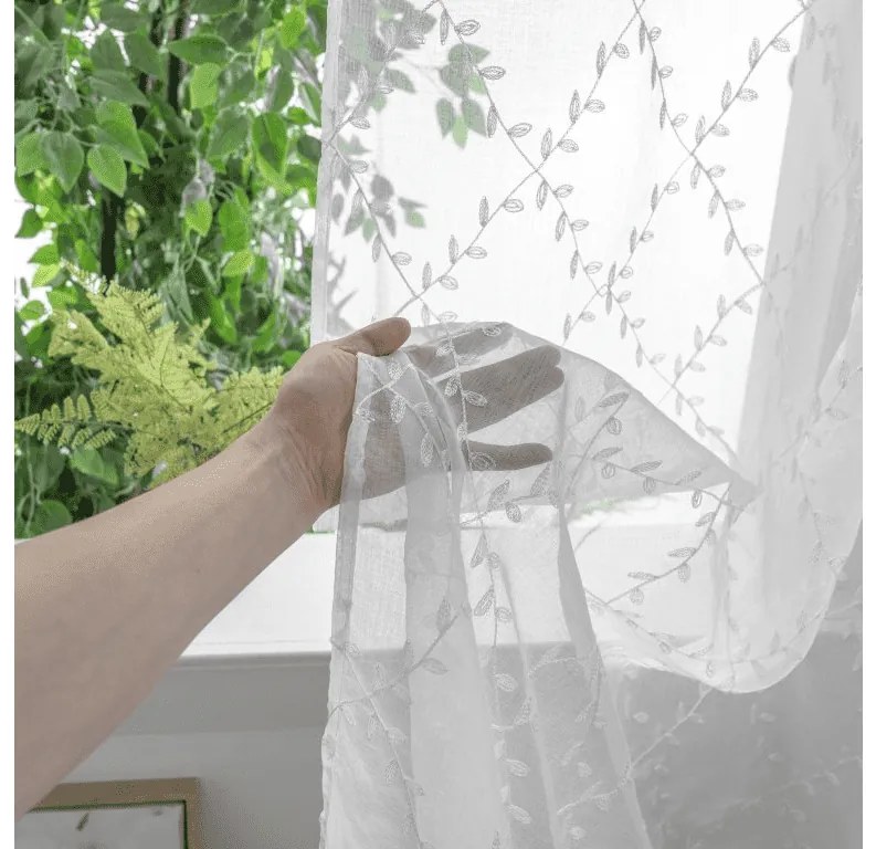 Perdea alba VINTORA cu model de frunze 140x250 cm Agatat: Rejansa