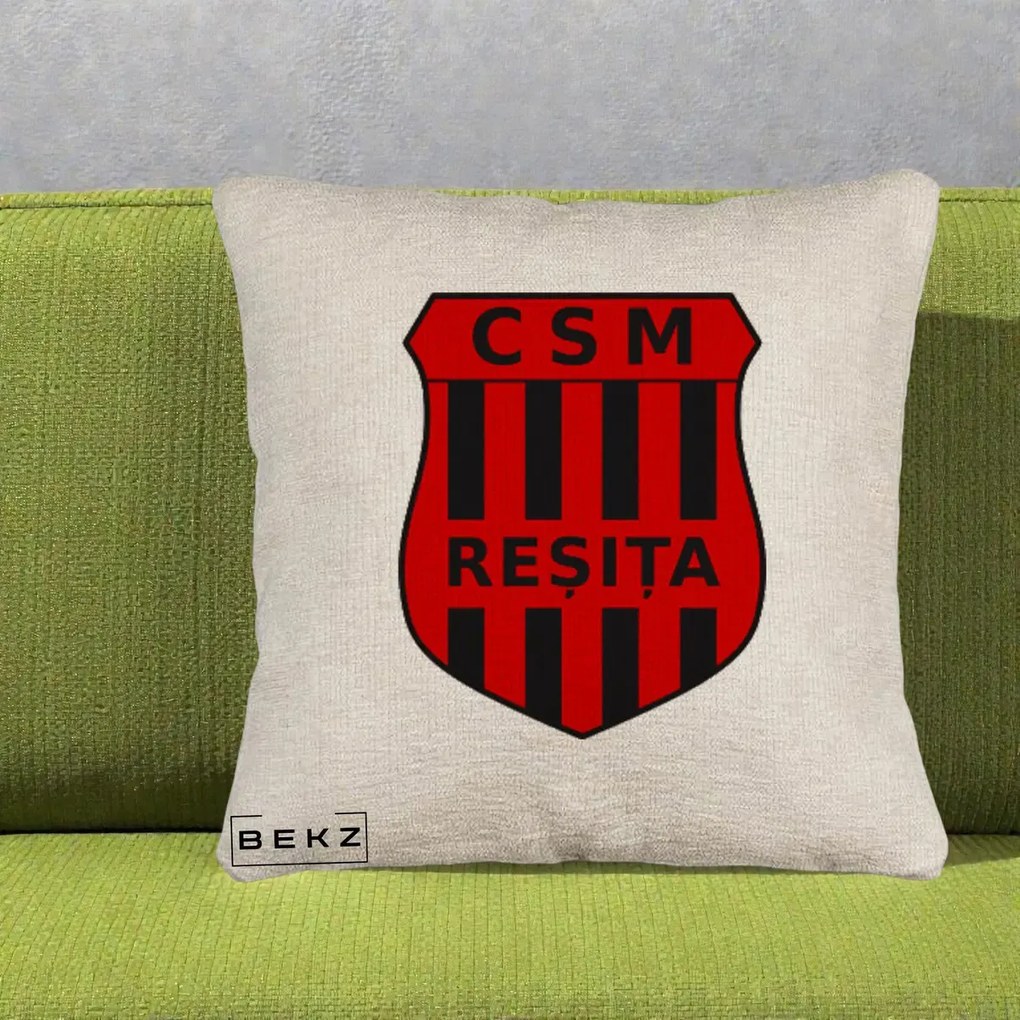 Perna Personalizata CSM Resita Fotbal, 40x40 cm, Bej Canapea, Husa Detasabila, Perna Inclusa, BEKZ®