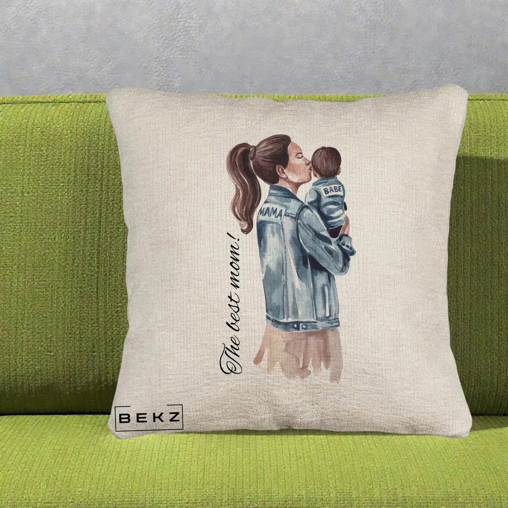 Cadou pentru Mama - Perna Personalizata The Best Mom Jachete, 40x40 cm, Bej Canapea, Husa Detasabila, Perna Inclusa, BEKZ®