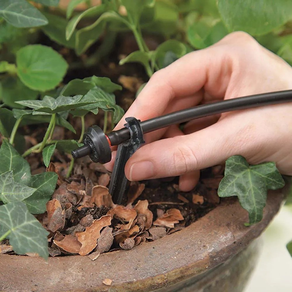 Sistem de irigare prin picurare pentru gradina