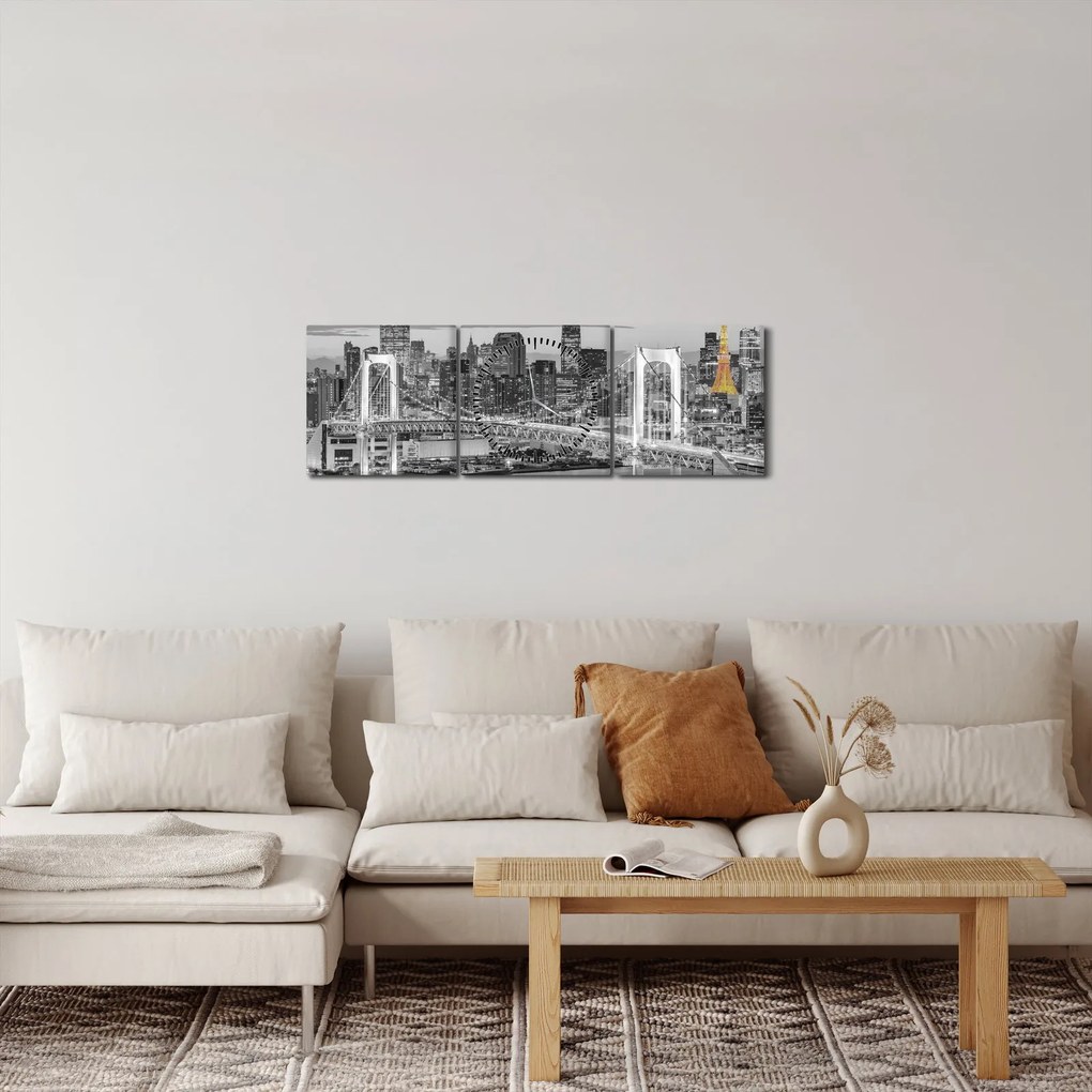 Tablou - Orașul mare cu turnul galben (cu ceas) (90x30 cm)