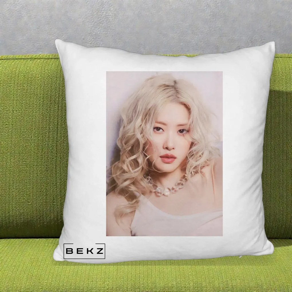 Perna Personalizata K-pop BLACKPINK Rose, 40x40 cm, Alb Pufos, Husa Detasabila, Perna Inclusa, BEKZ®