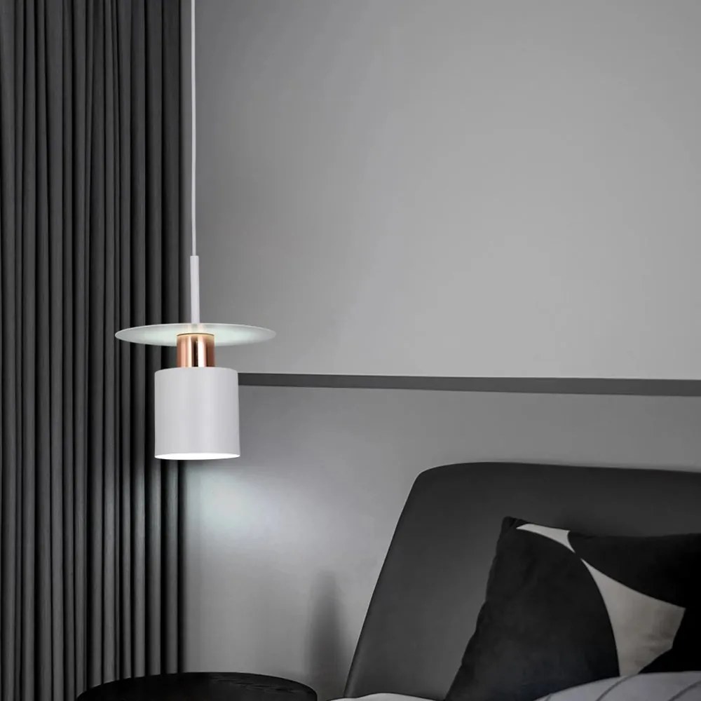 Lampă elegantă cu design modern Negru