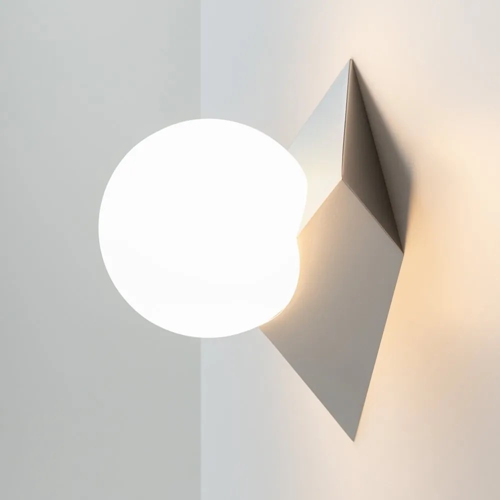 Aplica de perete cu linii geometrice Cubeo