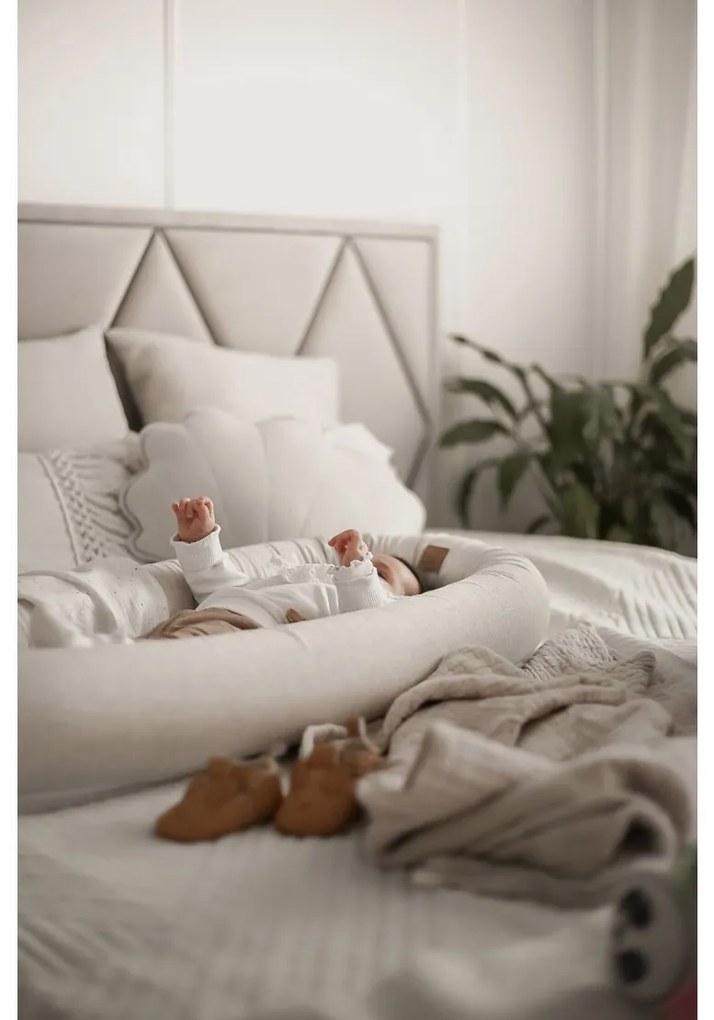 Suport de dormit Babynest 2in1 bara protectie patut Premium In Alb by BabySteps, 95x53 cm