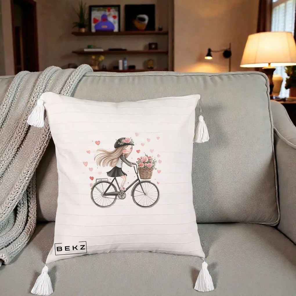 Perna Decorativa Fetita Kawaii pe Bicicleta cu Trandafiri si Inimioare, 40x40 cm, Bej cu Franjuri, Husa Detasabila, Perna Inclusa, BEKZ®