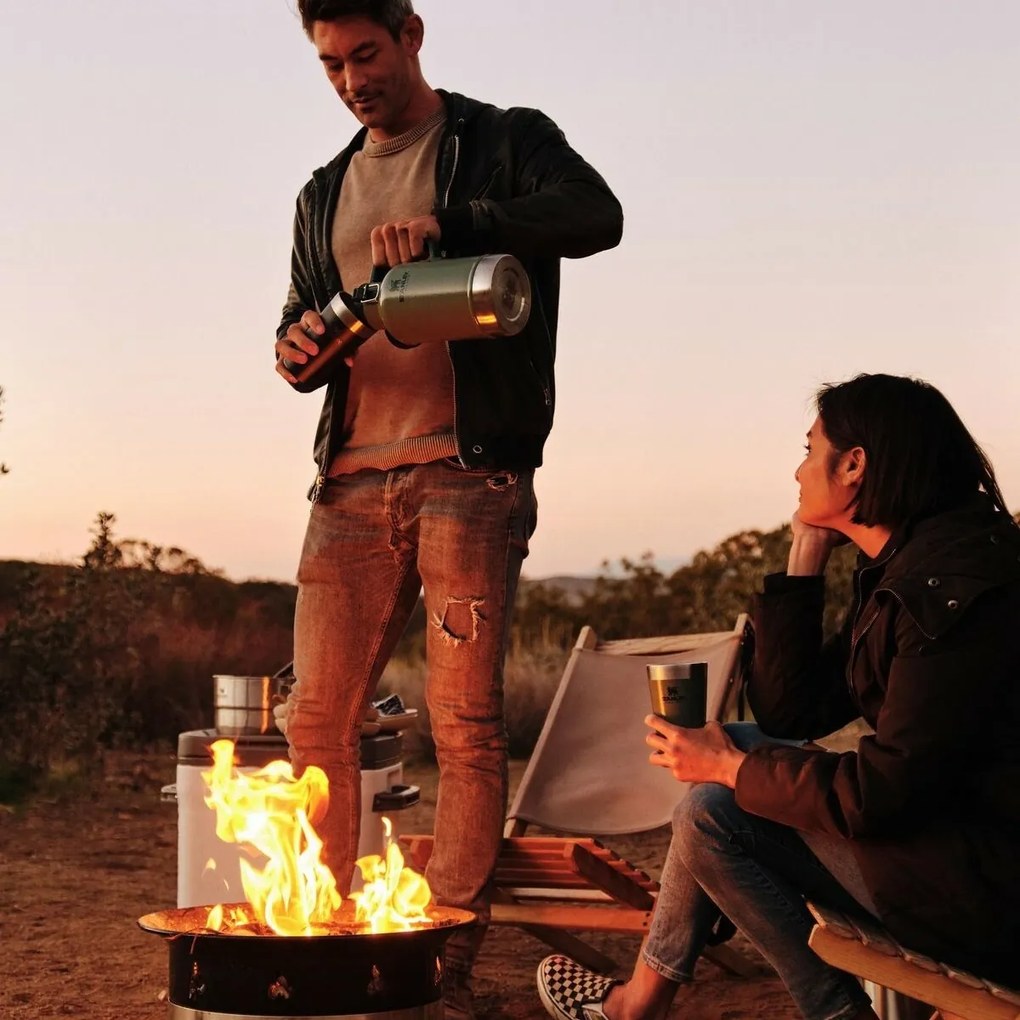 Stanley Cană pentru bere Easy-Pour Growler 1,9 lHammertone Green