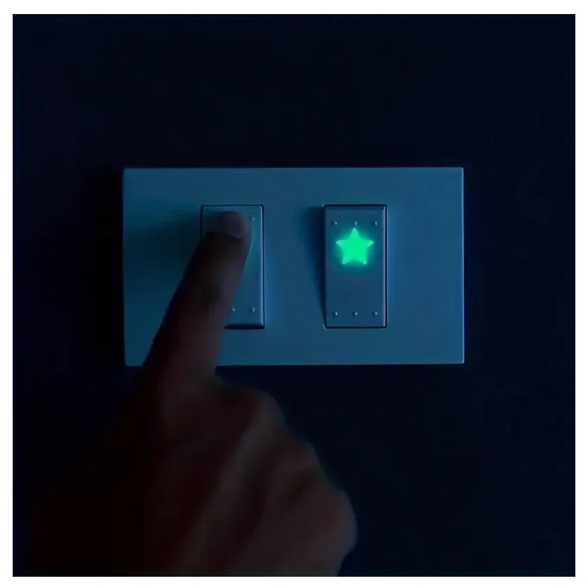 Steluțe luminoase pe perete 100 psc