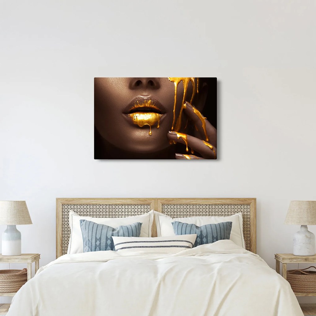 Tablou - Femeie cu buze aurii (90x60 cm)