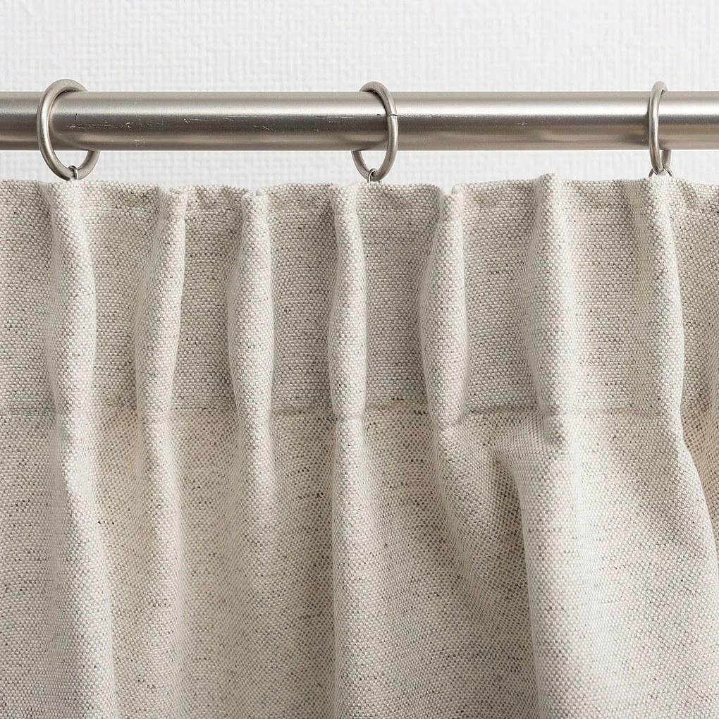 Perdea cu bandă de pliuri