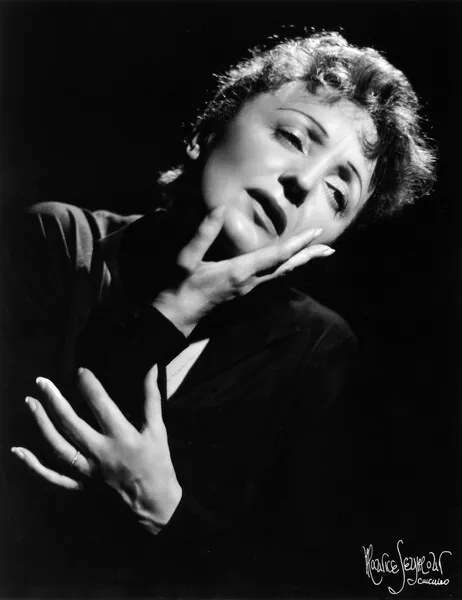 Fotografie Edith Piaf, photographed on 5 September 1955, Seymour, Maurice