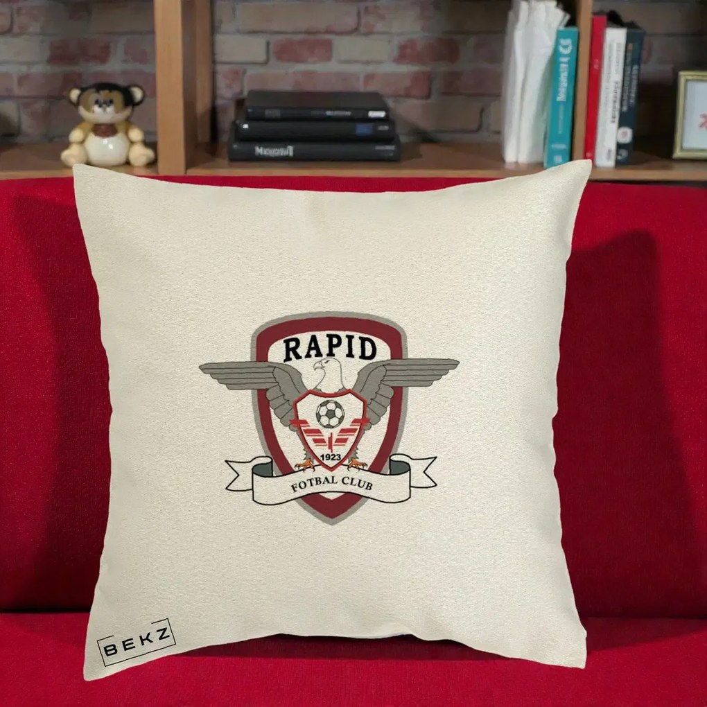 Perna Personalizata Rapid Fotbal Club 1923, 40x40 cm, Ecru, Husa Detasabila, Perna Inclusa, BEKZ®