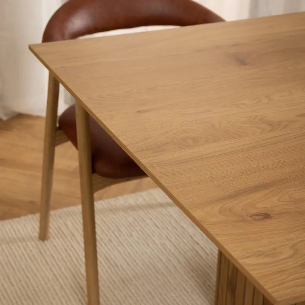 Masă de dining cu blat cu aspect de lemn de stejar 100x210 cm Colima – Actona