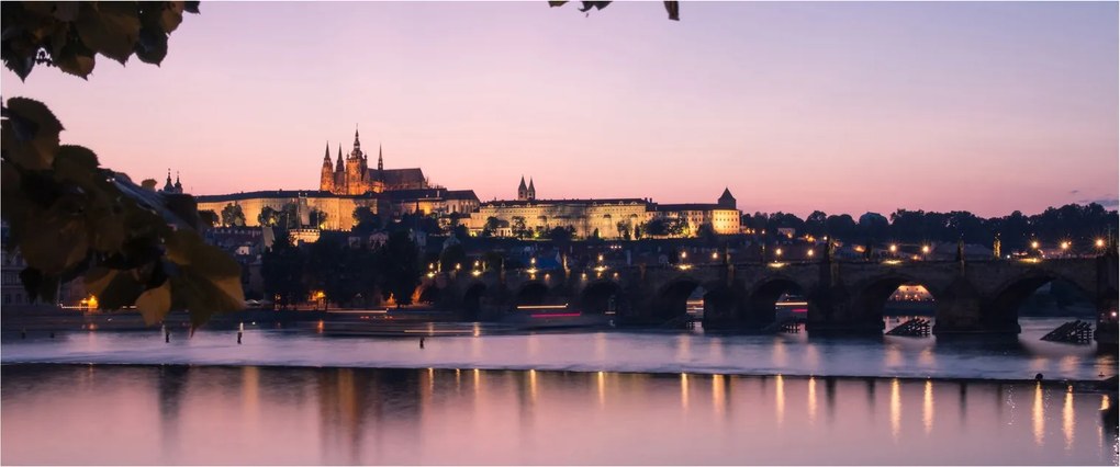 Tablou cu palatul din Praga și Vltava (120x50 cm)