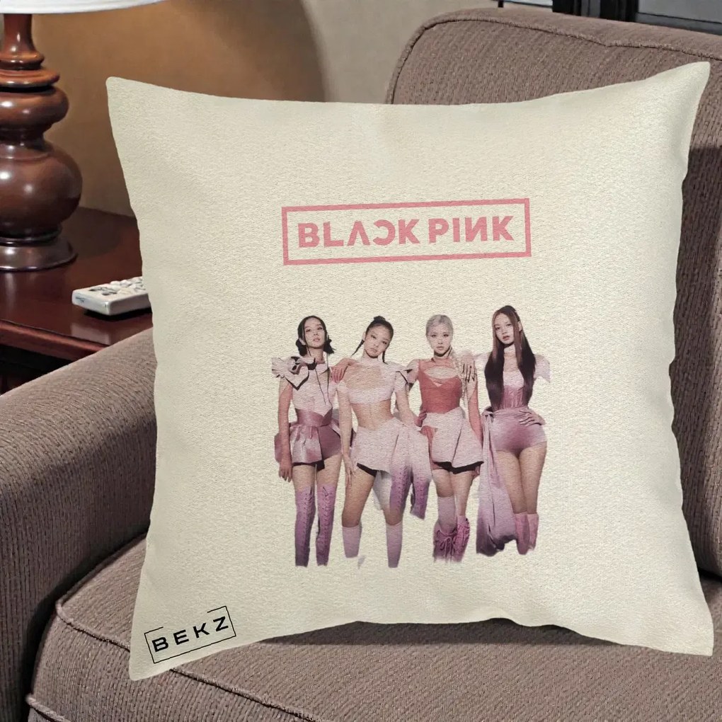 Perna Personalizata K-pop BLACKPINK Fotografie Grup Tinute Roz, 40x40 cm, Ecru, Husa Detasabila, Perna Inclusa, BEKZ®