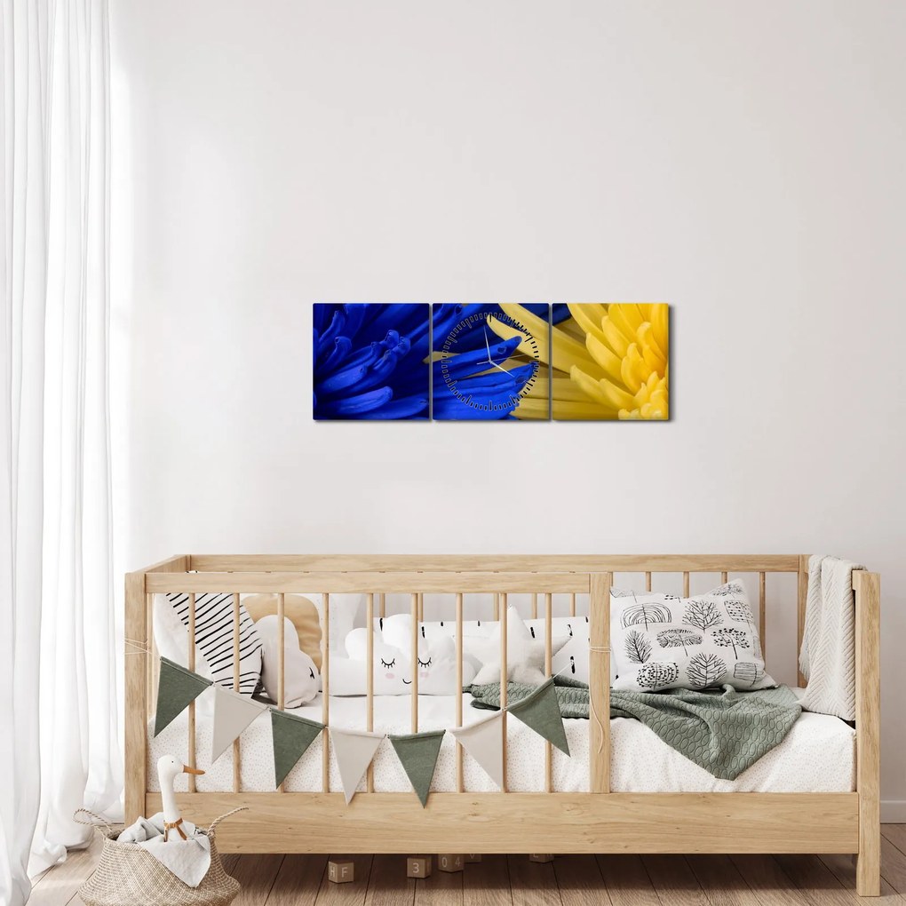 Tablou - detaliu florilor (cu ceas) (90x30 cm)