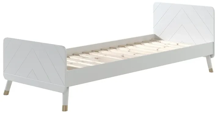 Această combinație BILLY în alb (alb satinat) constă dintr-un pat (90 x 200 cm), o noptieră și o comodă.