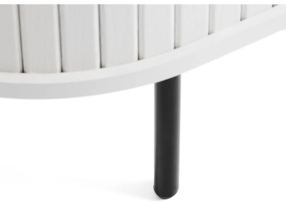 Comodă albă cu ușă glisantă 140x76x45 cm Nola – Unique Furniture