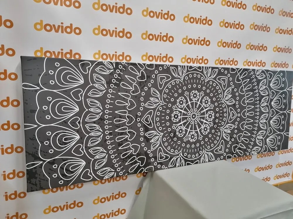 Tablou Mandala desenată manual în design alb-negru