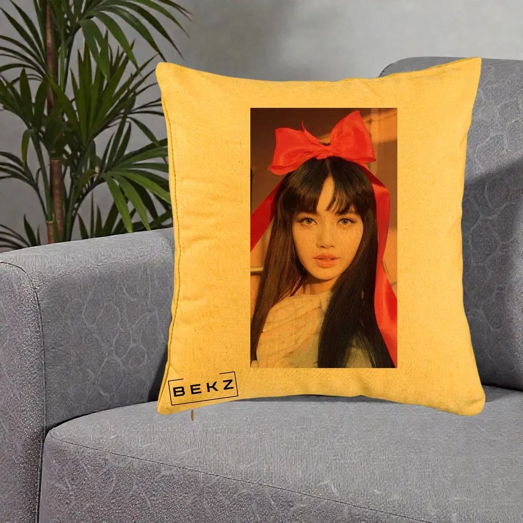 Perna Personalizata K-pop BLACKPINK Rose cu Funda Rosie, 40x40 cm, Galben, Husa Detasabila, Perna Inclusa, BEKZ®