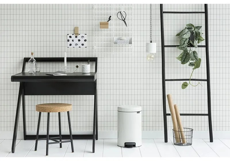 Cos pentru gunoi cu pedala Brabantia NewIcon 649032, 12 L, Inchidere usoara, Baza antiderapanta, Găleată interioară metalică, Alb