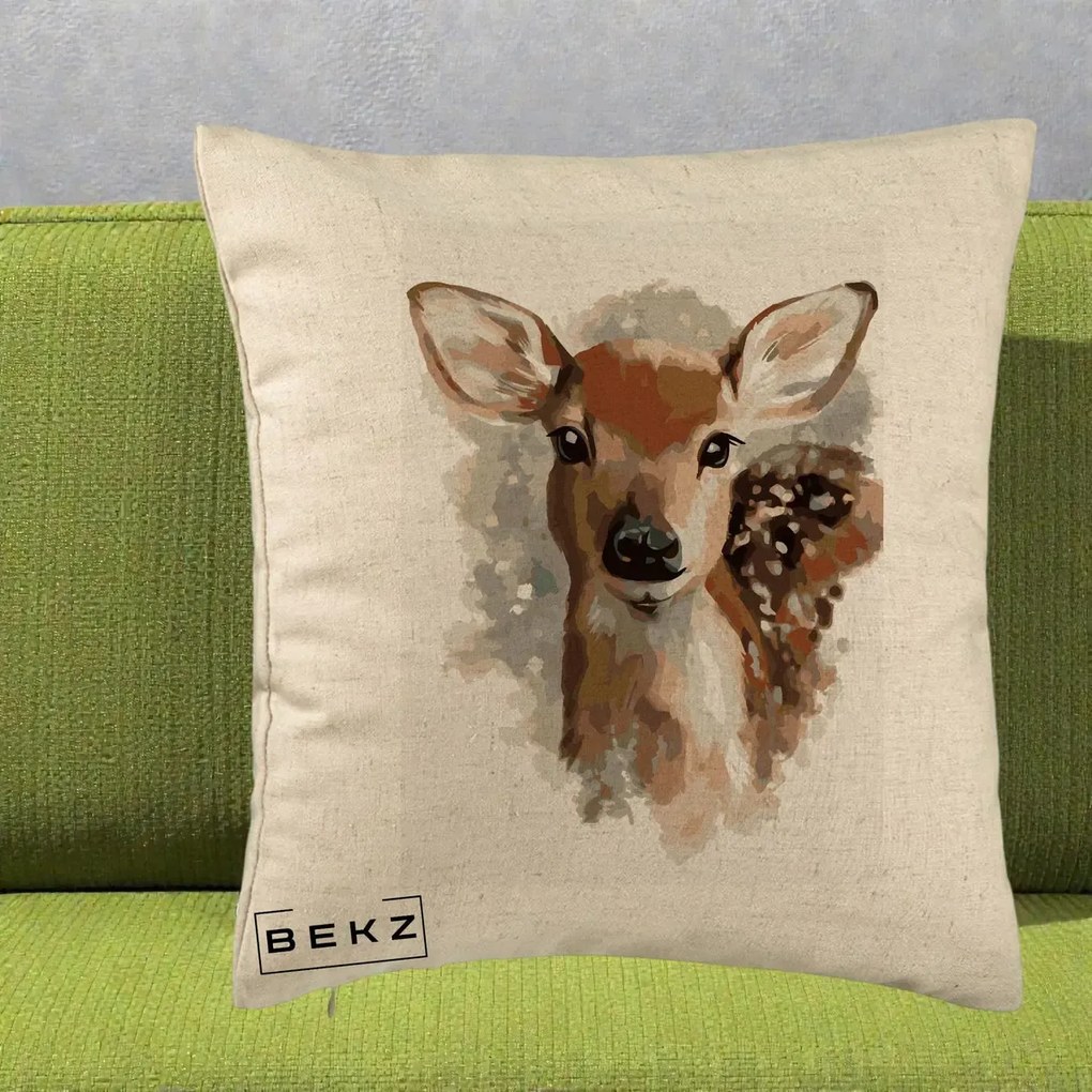 Perna Decorativa Caprioara Pui Acuarela, 40x40 cm, Bej, Husa Detasabila, Perna Inclusa, BEKZ®