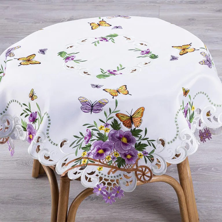 Față de masă brodată FLUTURI