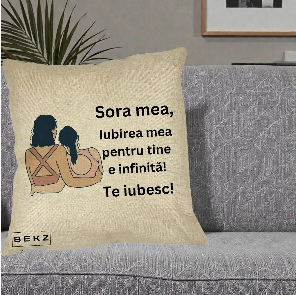 Cadou pentru Sora - Perna Personalizata Sora Mea Te Iubesc Doua Fete Fashioniste Line Art, 40x40 cm, Crem, Husa Detasabila, Perna Inclusa, BEKZ®