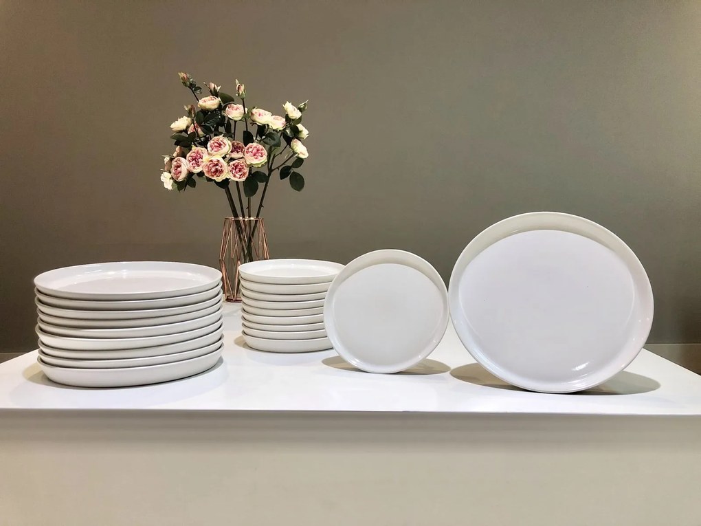 Set Farfurii 18 piese Albe Casablanca: 6 Farfurii Mari, 6 Desert 6 Boluri - Ceramica Manuala de Lux