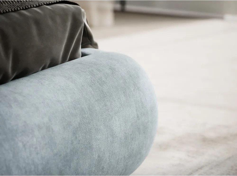 Pat matrimonial albastru deschis tapițat cu spațiu de depozitare cu somieră 180x200 cm Maumere – Maison de Rêve