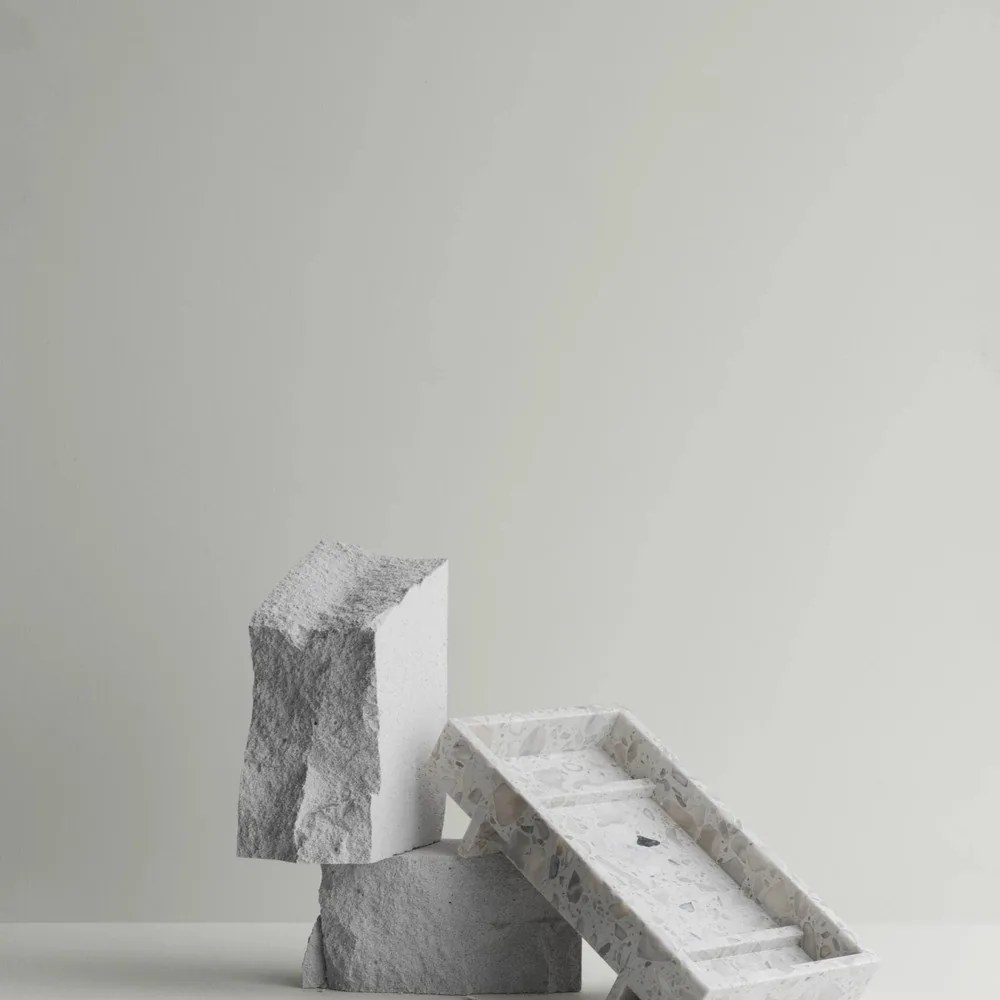 Tavă decorativă din marmură 30x18 cm Abento – Blomus