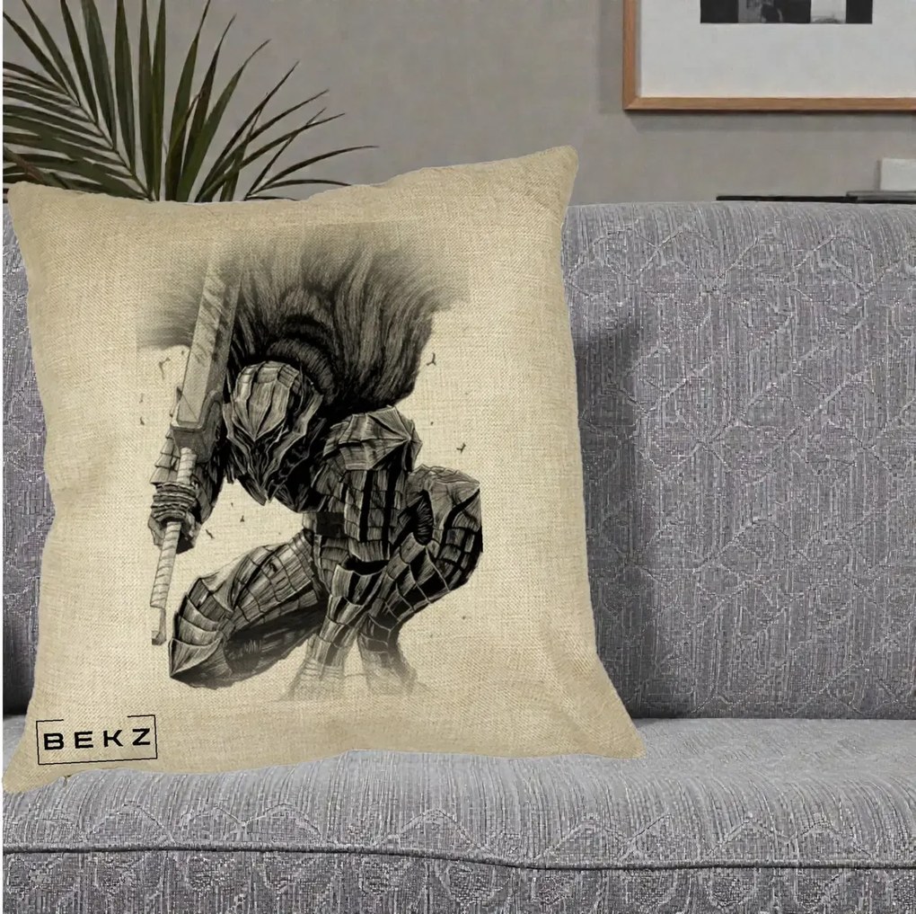 Perna Personalizata Berserk Guts Armor of Darkness Manga, 40x40 cm, Crem, Husa Detasabila, Perna Inclusa, BEKZ®