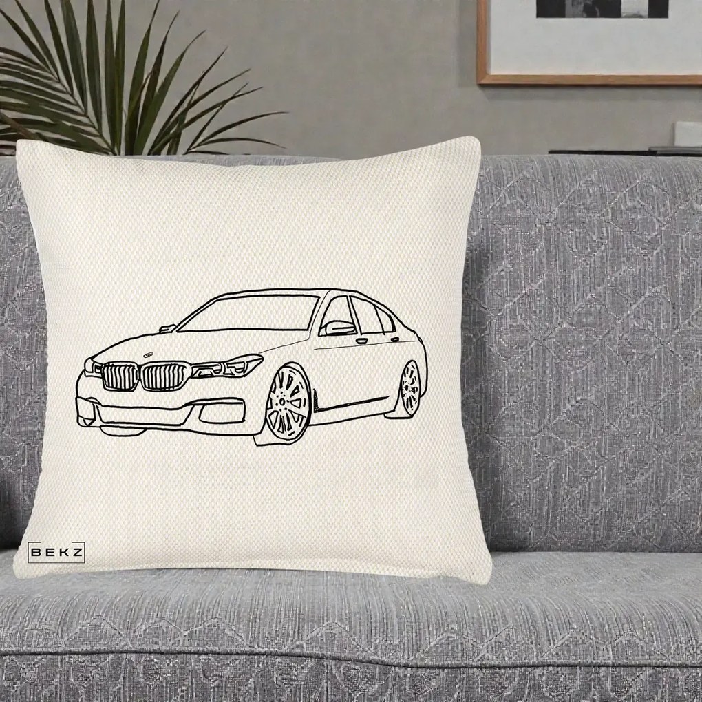 Perna Personalizata BMW Seria 7 Linie Minimalista, 40x40 cm, Crem Reliefat, Husa Detasabila, Perna Inclusa, BEKZ®